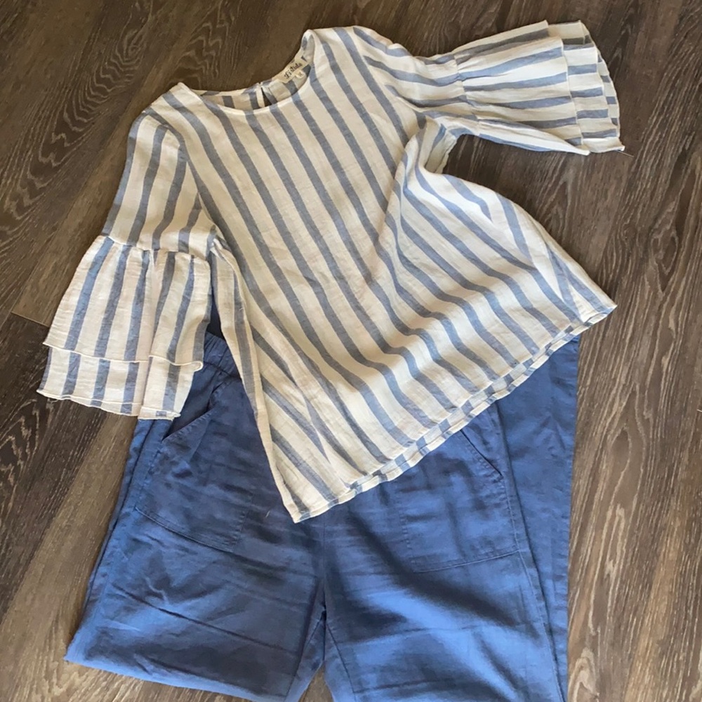 Comfy linen material outfit. Perfect for beach or loungewear.